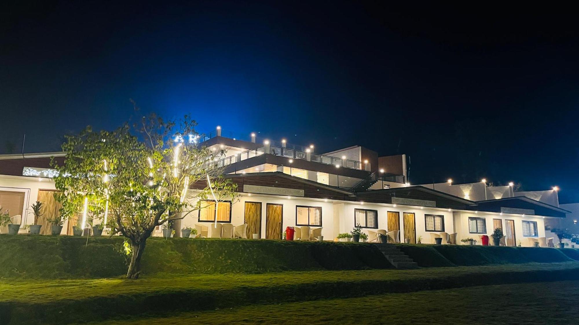 Aroma Resort Rishikesh Ngoại thất bức ảnh
